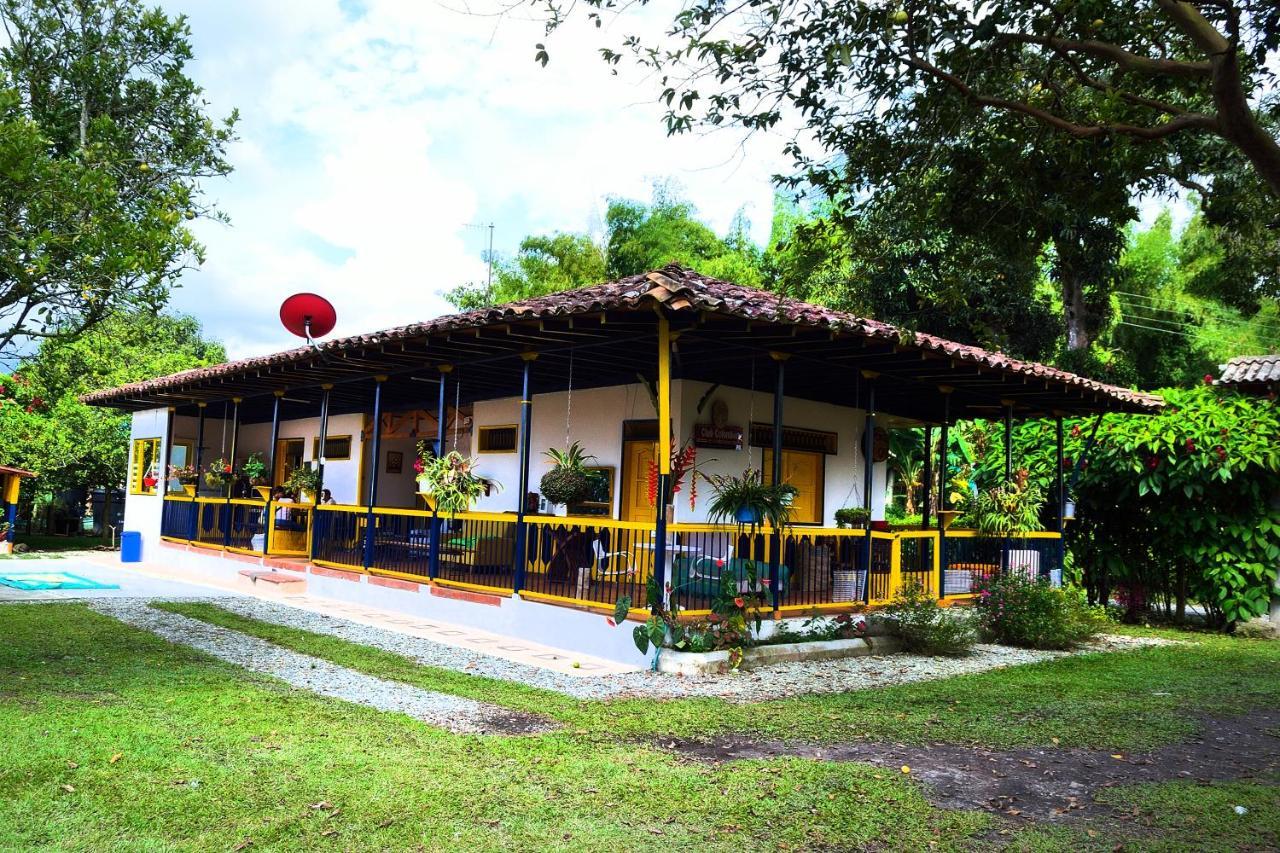 Casa Finca Villa Luz A 800 Mts Del Parque Del Cafe Montenegro Exterior photo