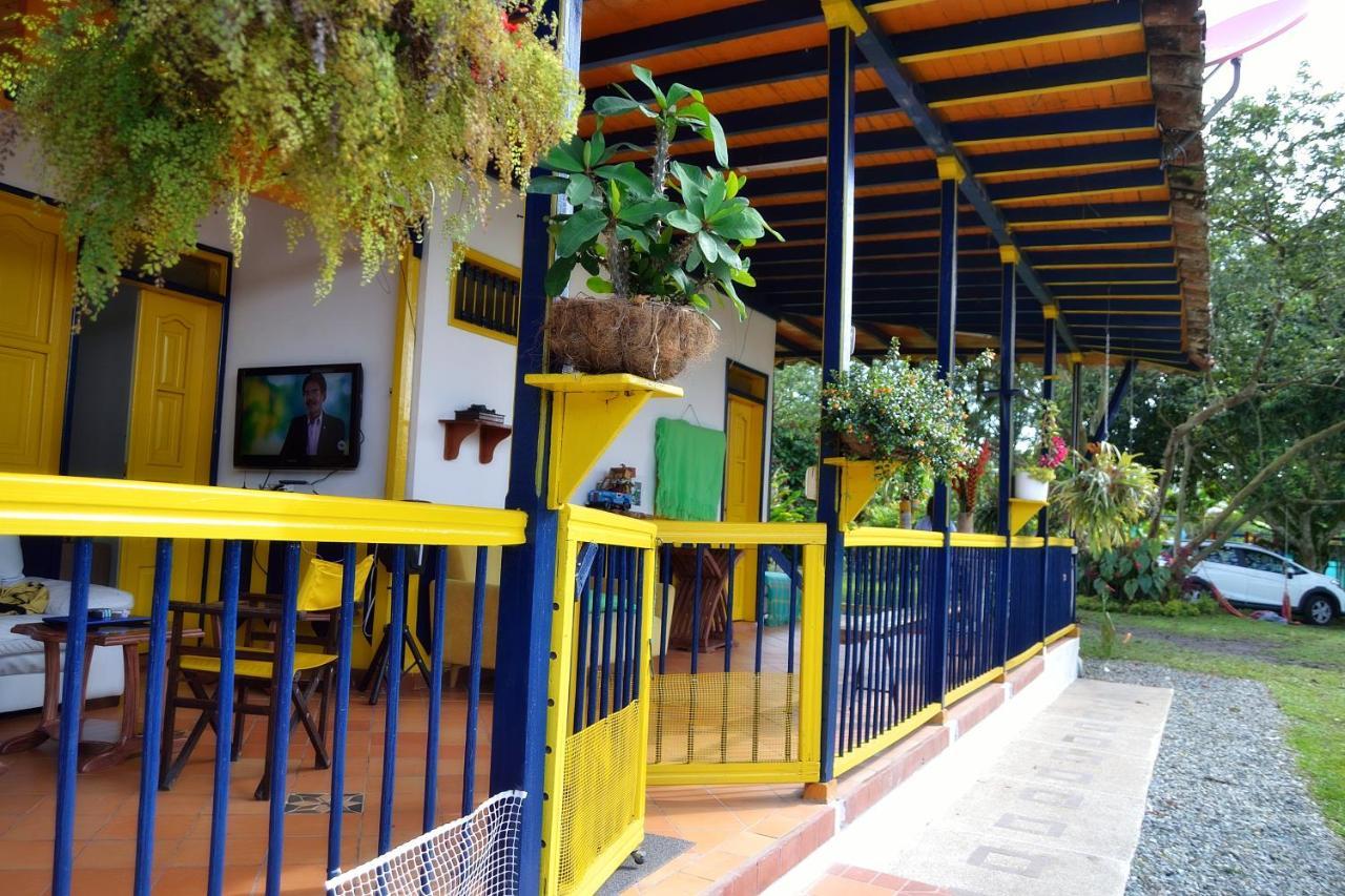 Casa Finca Villa Luz A 800 Mts Del Parque Del Cafe Montenegro Exterior photo